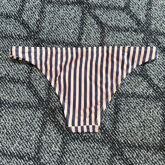 ๐๏ธ5 for $20๐๏ธ Aerie Striped Cheeky Bikini Bottoms - Picture 2 of 3